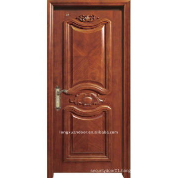 Luxurious carved door